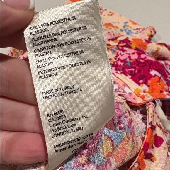 Anthropologie By Anthropologie V-Neck Flutter Hem Top Blouse. Small. Floral.NWT. - Picture 14 of 16